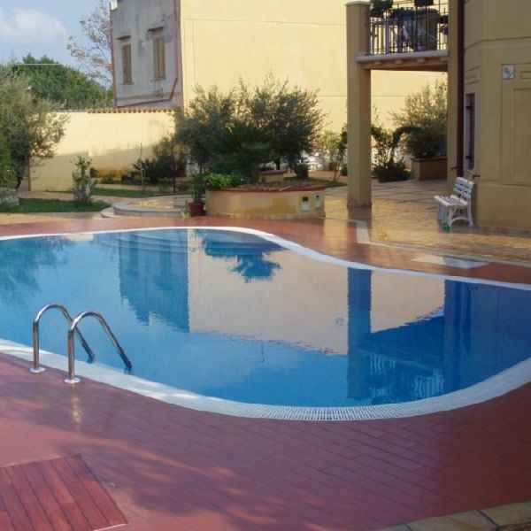 Piscine private 24